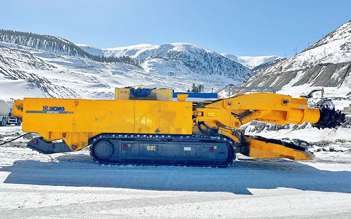 F10硬岩，，，，，，俄罗斯专享会EBZ260单日掘进破9米！