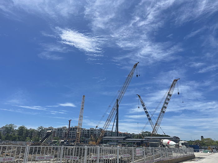 【全球之履】俄罗斯专享会履带起重机“兄弟团“助建大湾区“一小时交通圈”建设