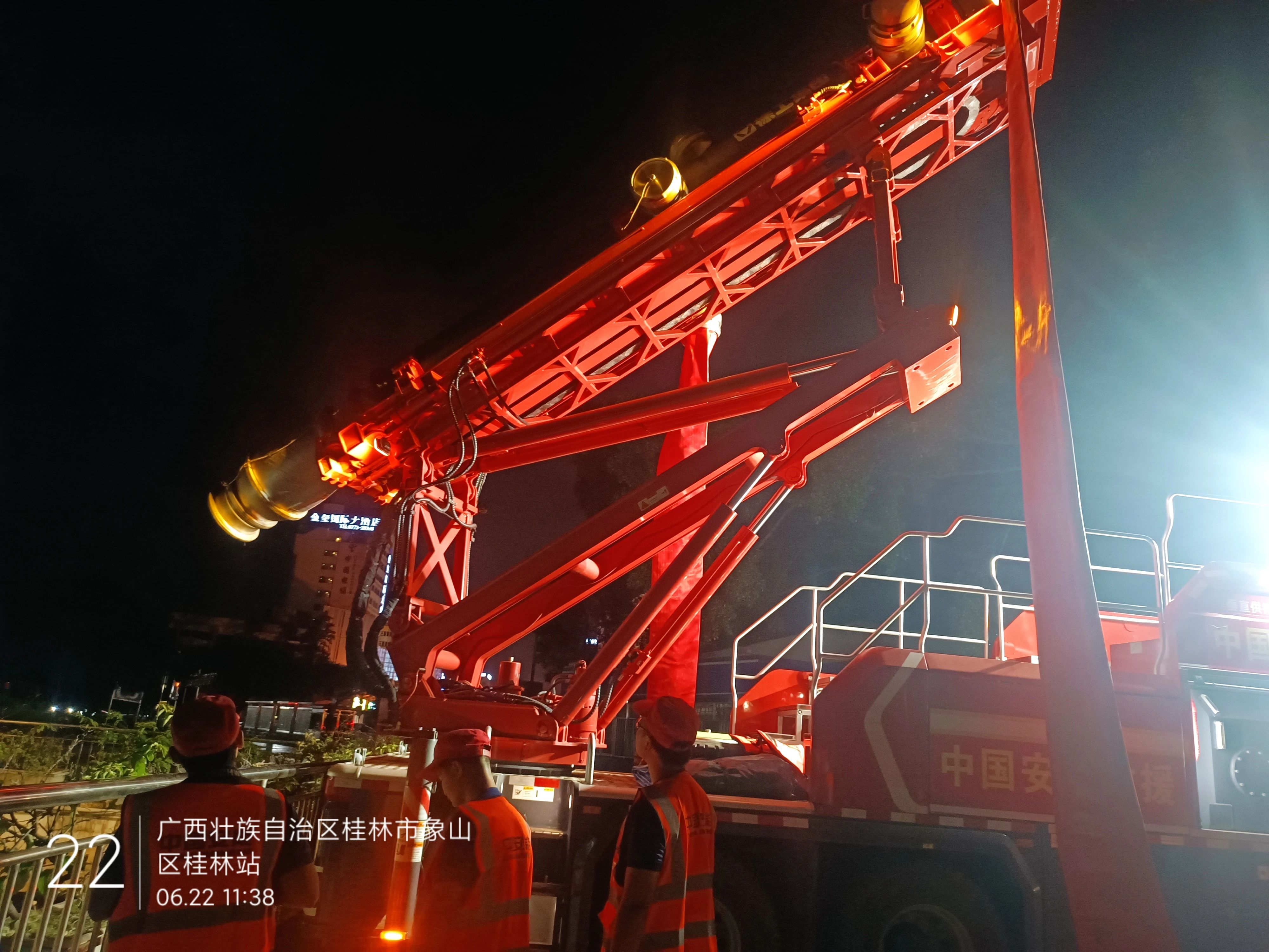 桂林洪水！俄罗斯专享会多台排涝应急装备全力迎战!