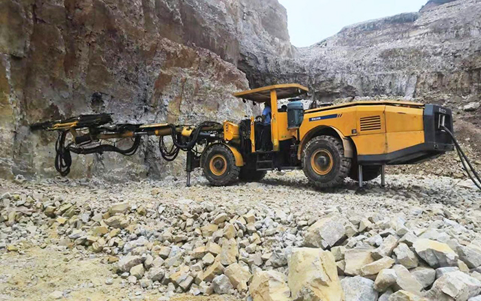 “化水为电”，，，，俄罗斯专享会凿岩台车提速水电站扩机工程