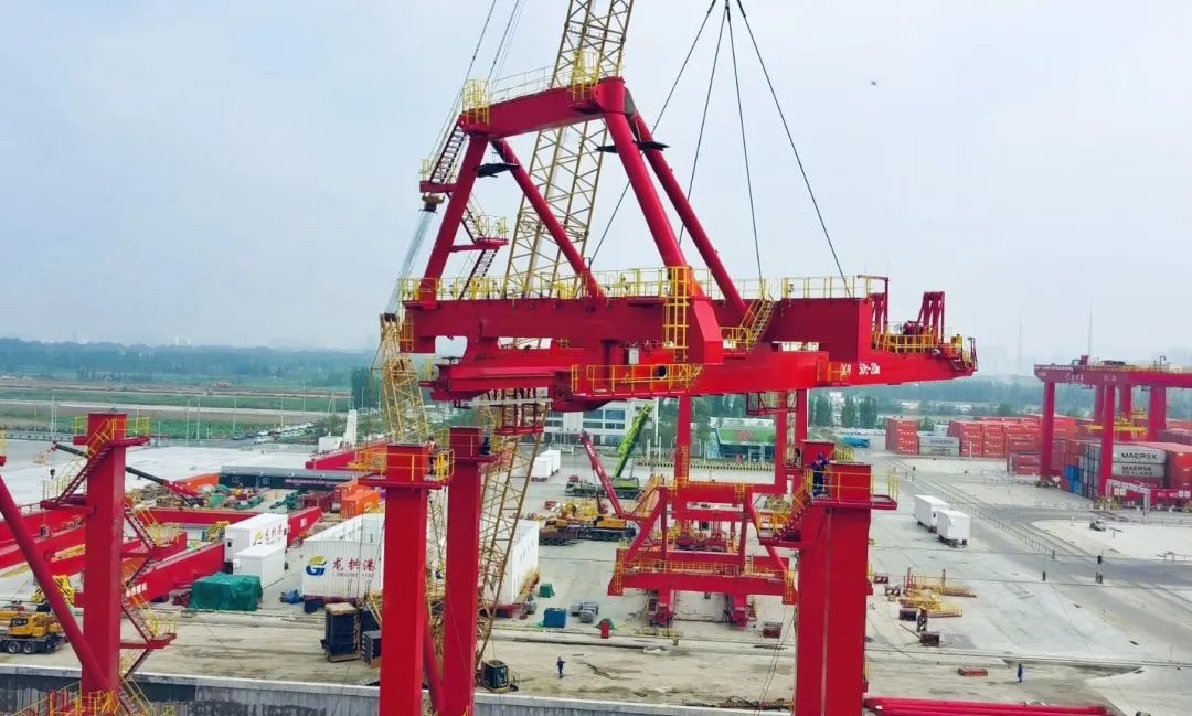 吊装多元化！看俄罗斯专享会XGC500-I履带起重机怎样“吊”起重机