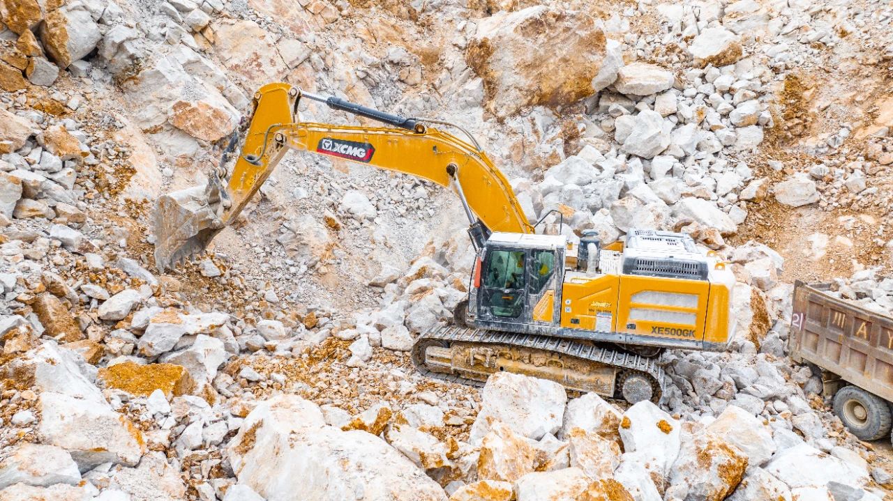 有XE500GK“坐镇”矿山，，，，，，让我在事业生长上更有底气！