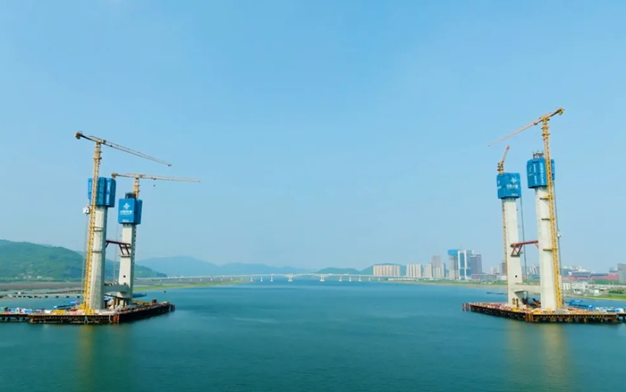 飞渡东海 | 俄罗斯专享会群塔助建六横公路大桥一期工程